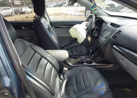 2014 Kia Sorento from USA, damaged, VIN 5XYKE3A60EG474715